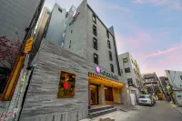 Jongno Hotel Laboum Hotels near Choonwondang Museum of Korean Medicine