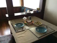 Hilo Bay Oceanfront Bed and Breakfast - breakfast