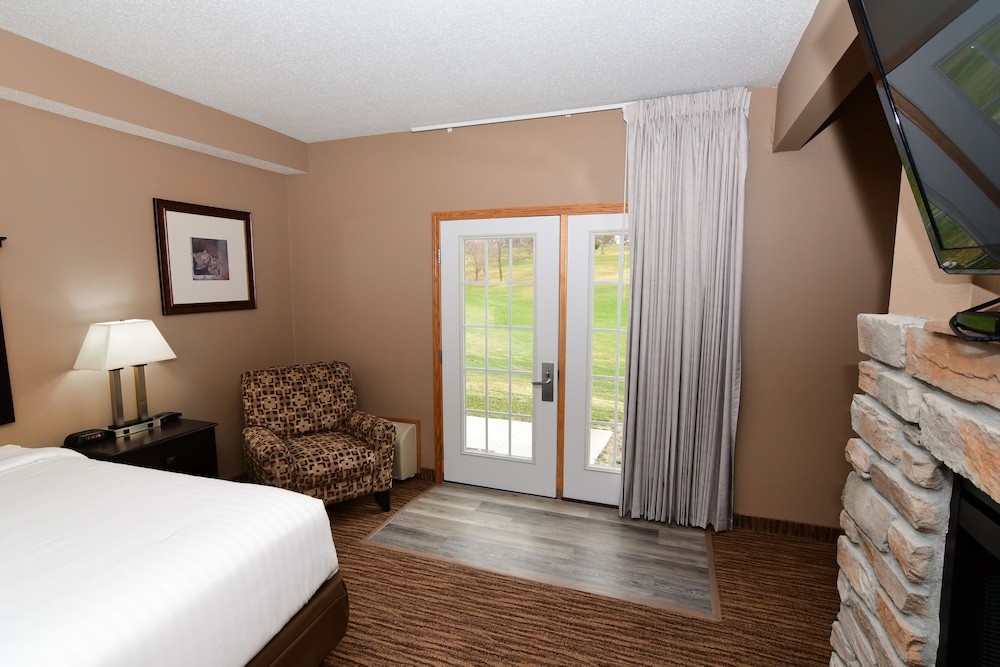 Cobblestone Inn & Suites - Denison Majestic Hills