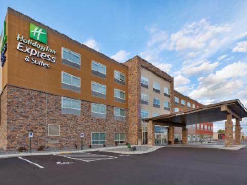 26++ Eau claire hotels near oakwood mall