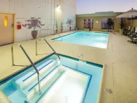 Hotel Zessa Orange County Airport, a DoubleTree by Hilton Hotels in Santa Ana