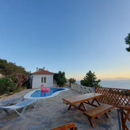 Apartment with Pool and Panorama View