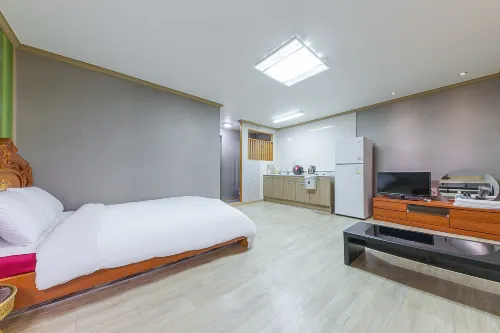 Boeun Cheoeumcheoreom Pensiontel Hotels in Boeun-gun