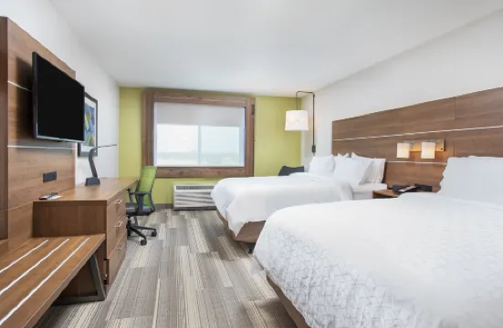 Holiday Inn Express & Suites LEXINGTON W - VERSAILLES by IHG Hotels in Woodford County