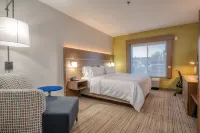 Holiday Inn Express & Suites Greenville by IHG