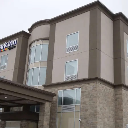 Park Inn by Radisson Brampton, on
