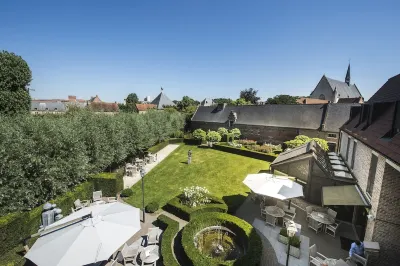 Begijnhof Hotel Hotels near Vallend paard