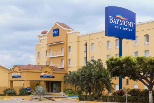 Baymont by Wyndham Lazaro Cardenas - parkir