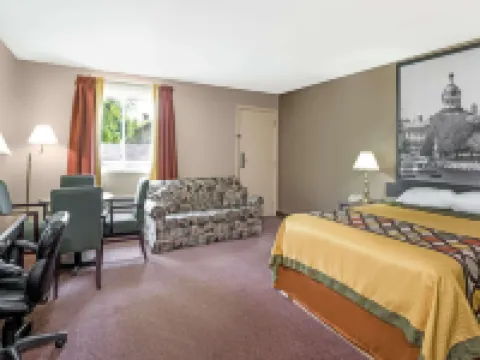 Super 8 by Wyndham Kingston キングストンのホテル