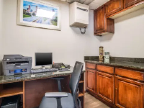 クオリティ イン スワニー I-85 スワニーのホテル