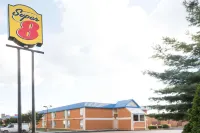 Super 8 by Wyndham Columbus Hotels in Columbus