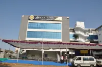 Hotel Middle Town Hotels near Shree Kotyark Khadayata Temple