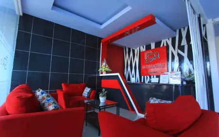 D'Shario Hotel- Kepanjen Отели в г. Malang Regency