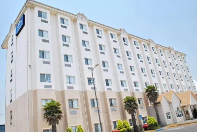 Microtel Inn & Suites by Wyndham Toluca Các khách sạn ở Lerma