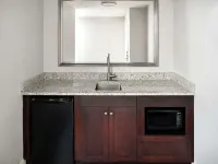 DoubleTree Suites by Hilton Hotel Charlotte-Southpark Hotel in zona Fondazione Wing Haven Inc