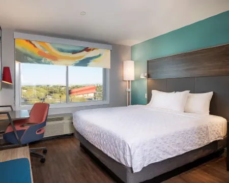 Tru by Hilton Phoenix Glendale Westgate Hotels in Glendale