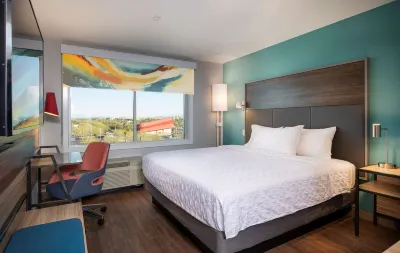 Tru by Hilton Phoenix Glendale Westgate