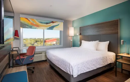 Tru by Hilton Phoenix Glendale Westgate