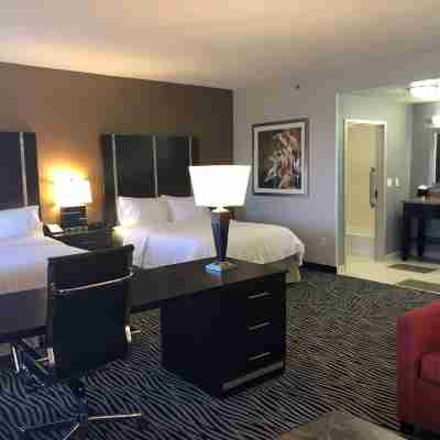 Hampton Inn & Suites Tulsa/Central Rooms