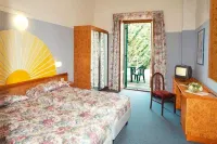 Park Hotel Jolanda Các khách sạn gần Jungle Adventure Park