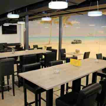 Beachin - Sport, Events, Hotel, Restaurant, Bar Dining/Meeting Rooms