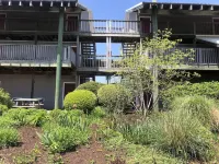 Knapps Narrows Marina & Inn Hotels in Tilghman Island