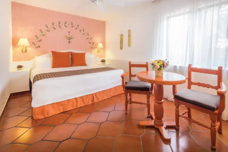 Hotel Racquet Cuernavaca Отели рядом с достопримечательностью «Toks»
