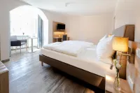 Hotelgasthof Bayerischer Hof Hotel dekat Infozentrum Schlackenberg
