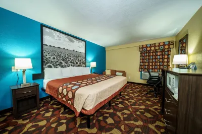 Super 8 by Wyndham Wichita Airport Hotels in 