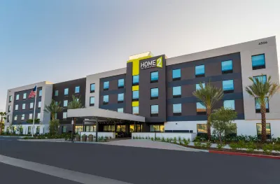 Home2 Suites by Hilton Corona Hôtels à : Corona