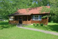 Countryside Cottages Hotels near Crossroads Mall of the Poconos