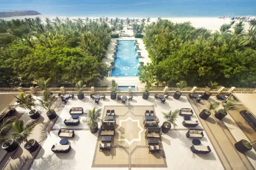 Al Hamra Residence - Parkplatz