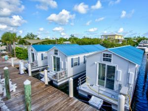 Aqua Lodges at Coconut Cay RV and Marina