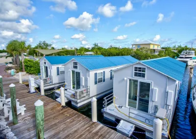 Aqua Lodges at Coconut Cay RV and Marina