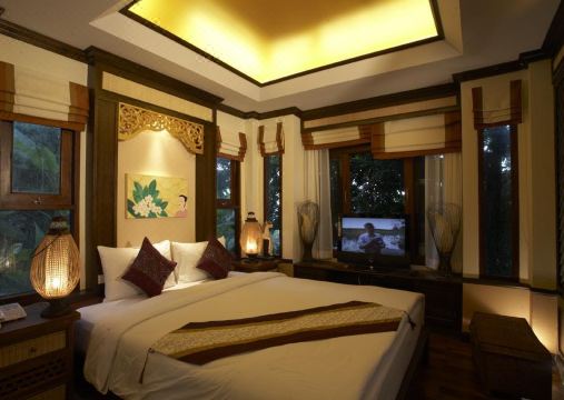 4. 사라드 부리 리..