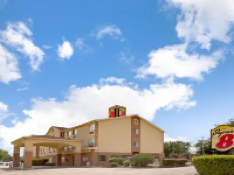 Super 8 by Wyndham Pasadena Hotels in Pasadena