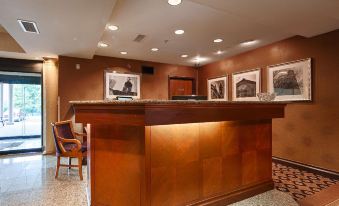 Best Western Plus Hannaford Inn  Suites