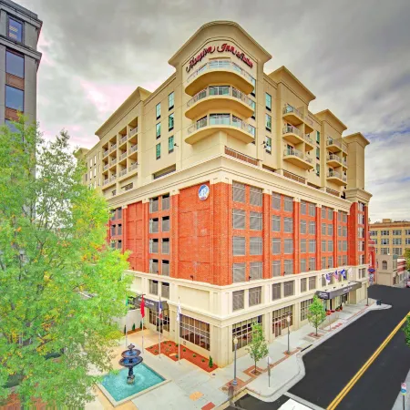 Hampton Inn & Suites Roanoke Downtown