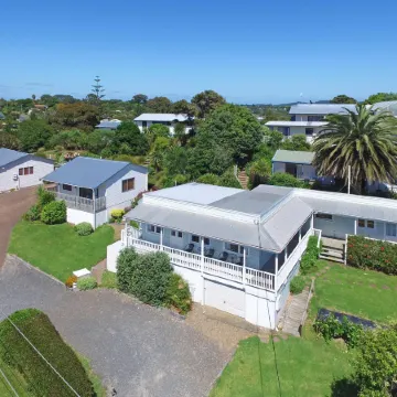 Waiheke Island Motel Отели рядом с достопримечательностью «Автобус Explorer Island Waiheke»