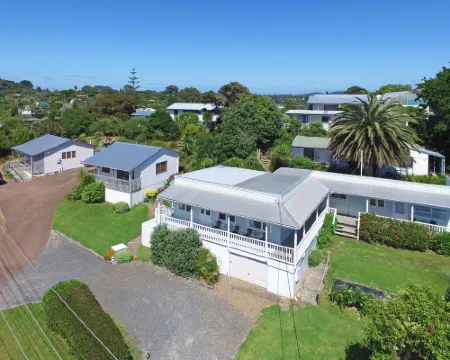 Waiheke Island Motel Hotels in Waiheke Island