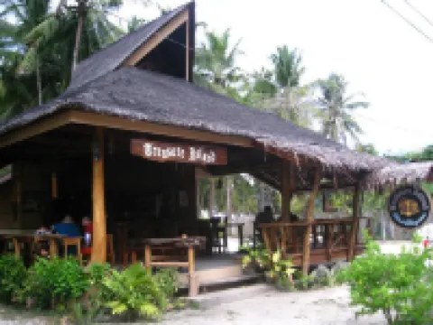 تريشر آيلاند بيتش بانجالوز