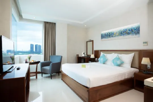 Aquari Hotel Отели рядом с достопримечательностью «Здание городского совета»