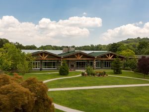 Sleepy Hollow Hotel & Conference Center