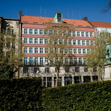 Motel One Hannover-Oper Отели рядом с достопримечательностью «Рыночная церковь»