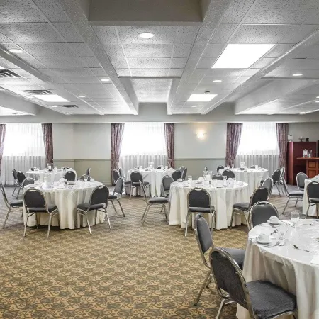 Comfort Inn & Suites Thousand Islands Harbour District