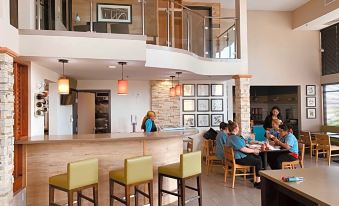 Country Inn & Suites by Radisson, Bakersfield, CA