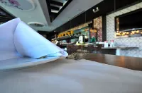 Ramada by Wyndham Usak - Bar
