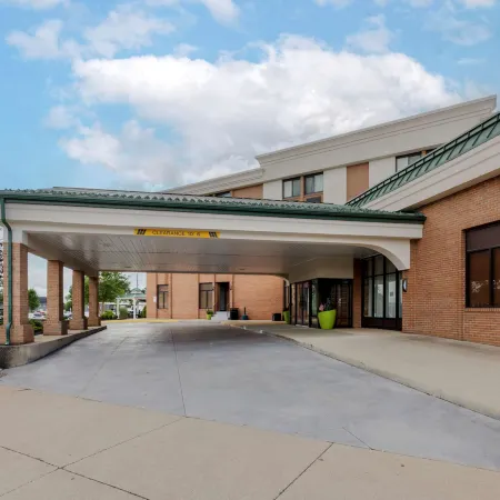Best Western Plus Wooster Hotel  Conference Center