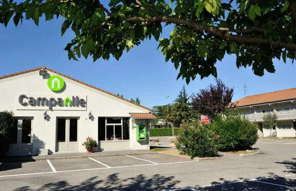南瓦朗斯諾康鉑酒店