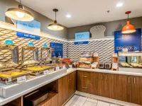 Holiday Inn Express & Suites CAMARILLO by IHG - breakfast